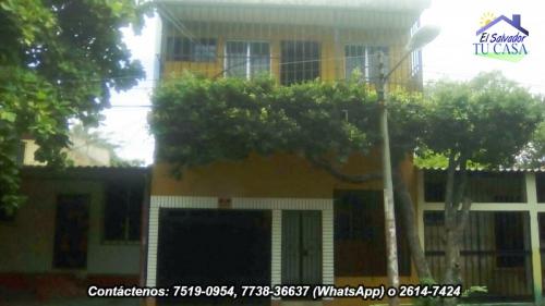 VENDO CASA DE 3 NIVELES EN COLONIA MOLINOS, SAN MIGUEL