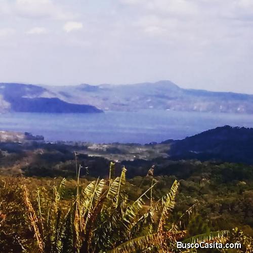 Casa con vista al Lago de Ilopango a 10 minutos de San Salvado