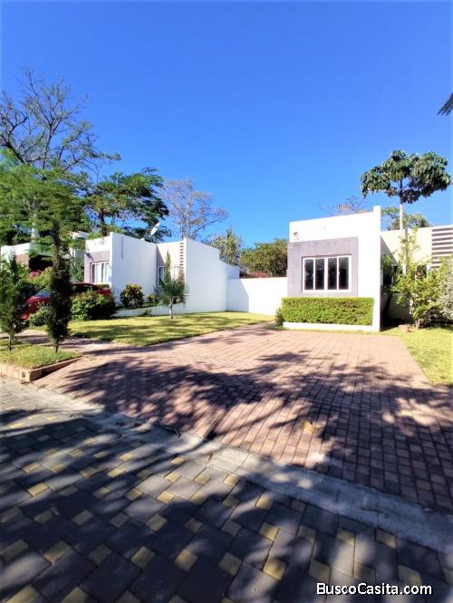 Alquilo casa en Quintas de San Antonio a estrenar