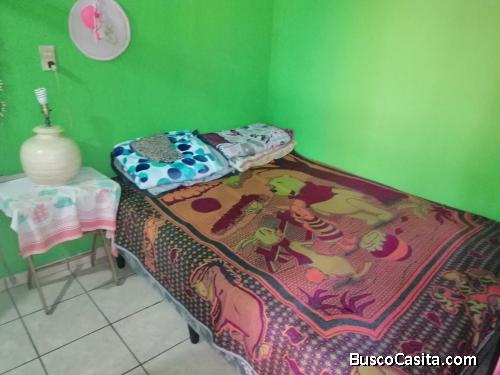 Alquilo habitación a señora o señorita que trabaje y/o estudie