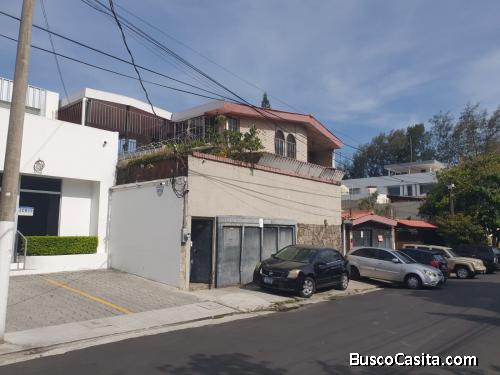Propiedad para oficinas, negocio o vivienda en Colonia Escalón.