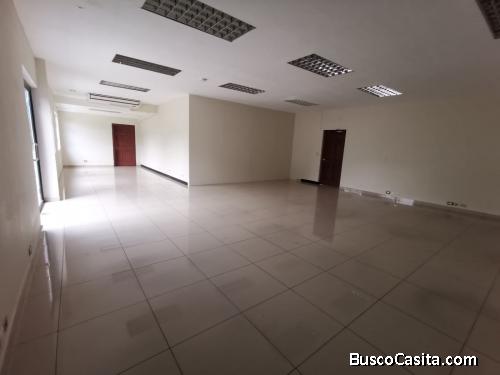 AMPLIA OFICINA CON ESCELENTE UBICACION COLONIA ESCALON