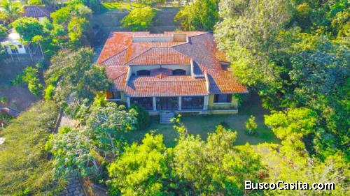 Vendo espectacular casa Quintas de Santa Elena