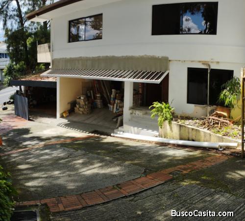 Alquilo Casa en privado en alquiler en La Escalón