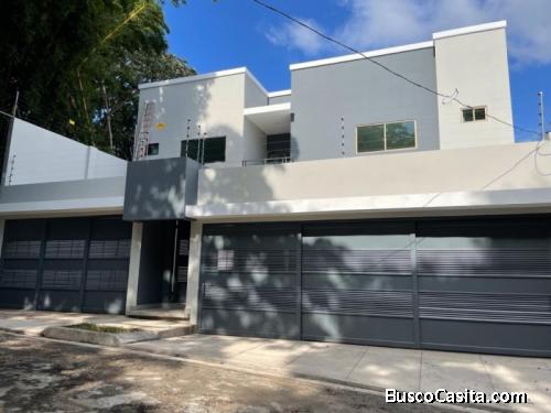 Vendo exclusiva casa en Cumbres de Cuscatlán