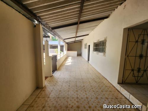 VENDO LINDA Y AMPLIA CASA EN ILOBASCO CON LOTE ADICIONAL