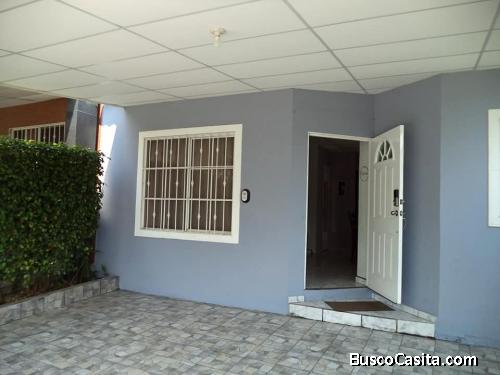 SE VENDE CASA EN RESIDENCIAL VILLAS DE ARIZONA EN SANTA ANA