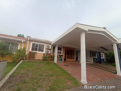 Casa en alquiler en Residencial Bosques de Lourdes