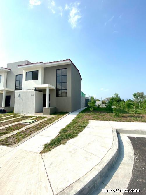  Casa en Alquiler en Residencial Privado