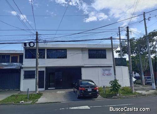 VENDO CASA PARA OFICINA O NEGOCIO EN COLONIA MIRAMONTE.