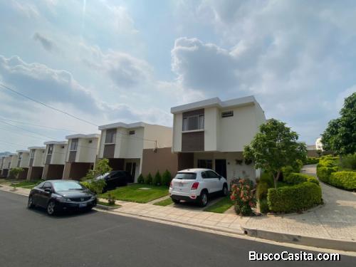 Casa En Venta En Residencial Las Pérgolas; Idi: 135313