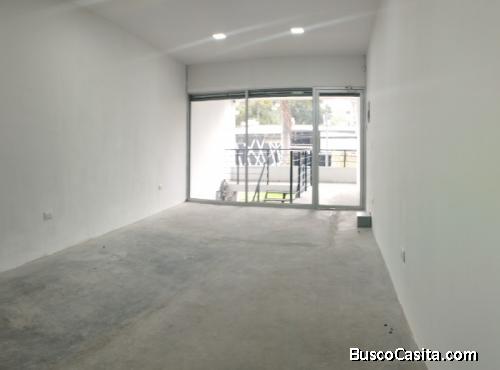 Alquilo Local Comercial En San Benito Por Embajadas. ; Idi: 129841