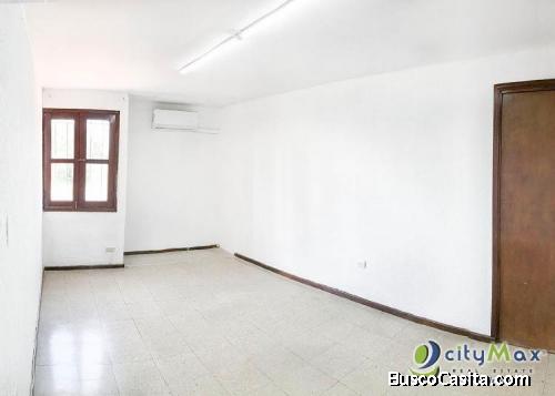 Oficina Para 2 Personas En Alquiler Colonia Escalón; Idi: 108988