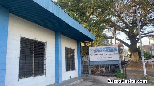 Edificio propio para clínicas y farmacia zona médica San Salvador 