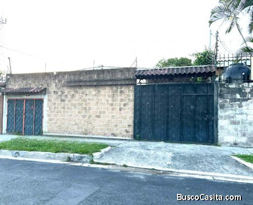Casa en venta en Colonia Miramonte 