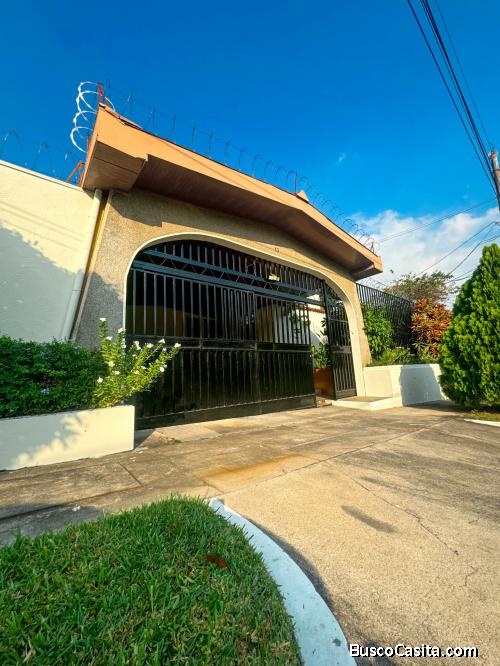 Hermosa Casa En Venta Residencial Privada Amplio Jardín; Idi: 141326