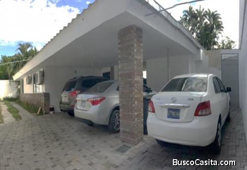 ALQUILO Propiedad comercial 539 m2 Escalón 9 parqueos