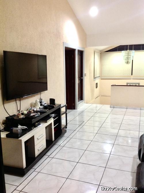 CASA SEMI AMUEBLADA EN LA PARTE ALTA DE LA ESCALON