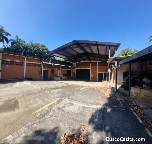 Nave industrial en venta sobre carretera a Las Chinamas