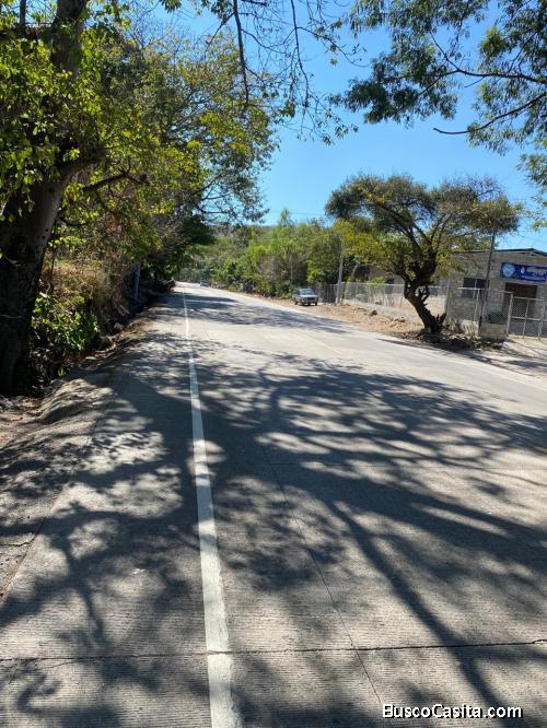 propiedad a orilla de carretera