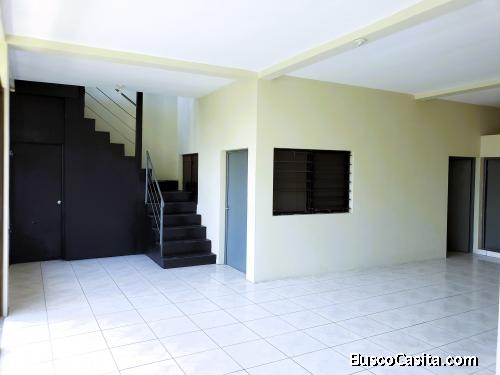 SE VENDE CASA GRANDE CIUDAD ARCE CENTRO - PARA NEGOCIO O VIVIENDA
