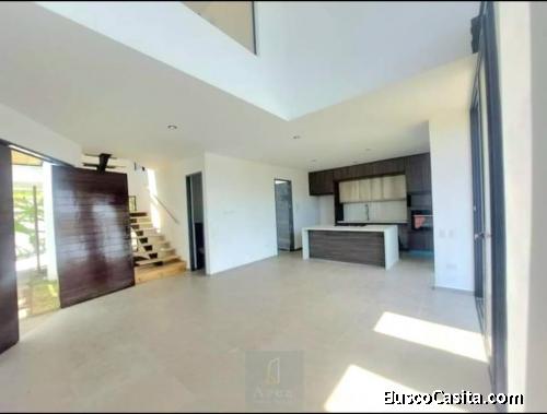 SE VENDE CASA EN SERRA, NUEVO CUSCATLAN