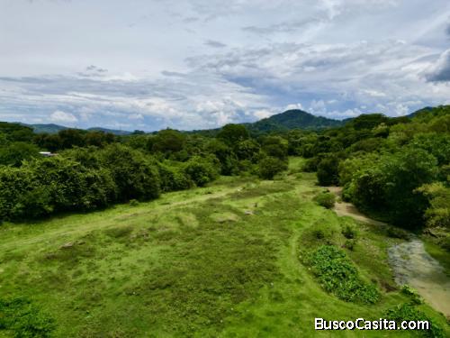 Propiedad de 14 manzanas en Santa Ana con agua propia