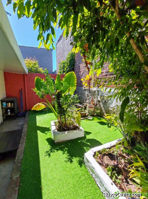 Casa en venta en Santa Tecla