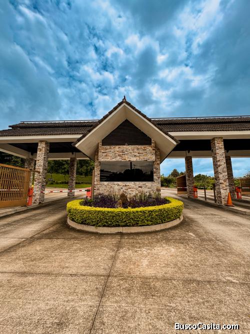 Terreno en venta en Residencial Las Luces, Zaragoza