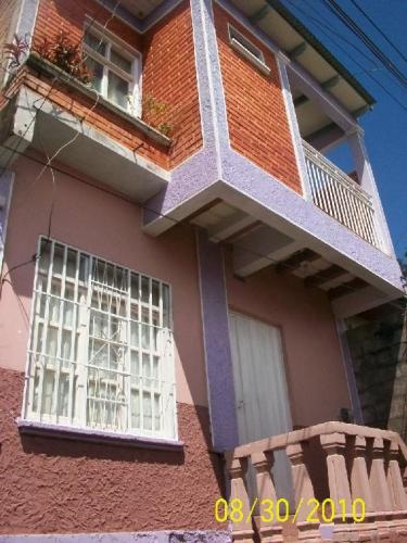 Se vende casa en col. Sta. Maria, contiguo a El Sitio