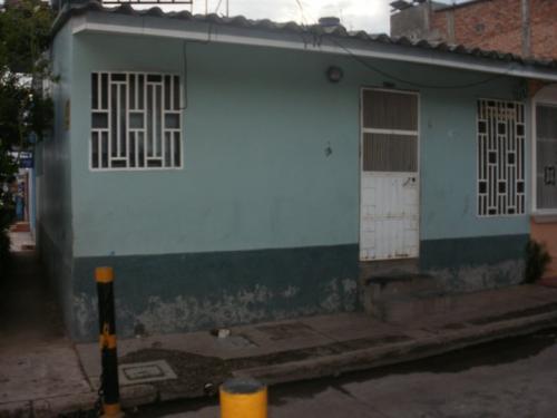 Se vende casa en Res. Prados Universitarios