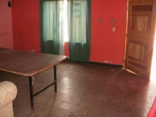 Venta Casa Col. Hato de Enmedio: es  peatonal