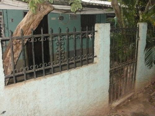 Venta   Casa  Colonia 21  de  Octubre.