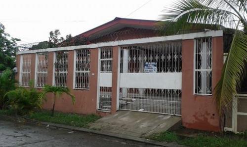 SE ALQUILA CASA RESIDENCIAL TORONJAL II