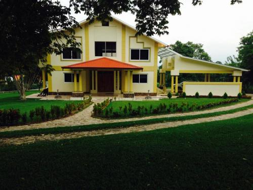 SE VENDE LUJOSA PROPIEDAD PARA COMPLEJO TURISTICO LAGO YOJOA