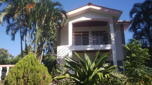SE ALQUILA CASA AMUEBLADA VILLA GRANADITA 