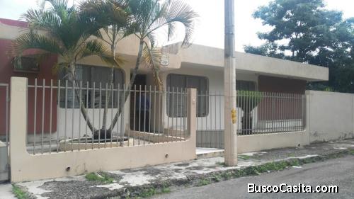 Se vende casa en col. La Granja