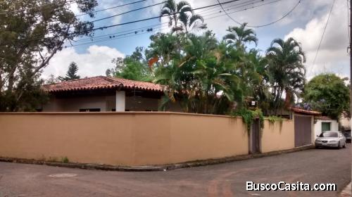 SE VENDE BONITA CASA EN COLONIA MATAMOROS DE TEGUCIGALPA      