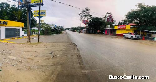 Propiedad con casa y locales comerciales