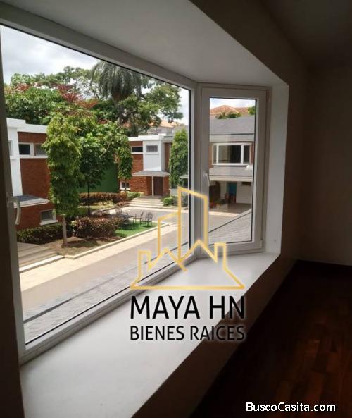 Se alquila casa en Res. Quinta bella 