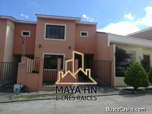 Se vende casa en Residencial Altos de Venecia