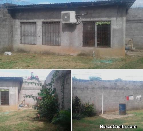 EN VENTA CASA PEQUEÑA COLONIA ALTIPLANO