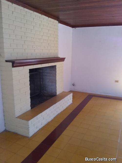 ALQUILER DE CASA
