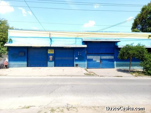 SE VENDE LOCAL COMERCIAL EN LA 20 CALLE BARRIO LAS PALMAS  280 V2