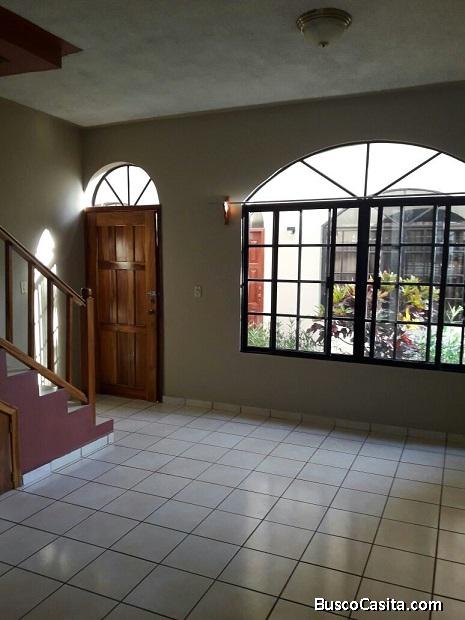 SE RENTA APARTAMENTO SECTOR HOSPITAL DEL VALLE SPS