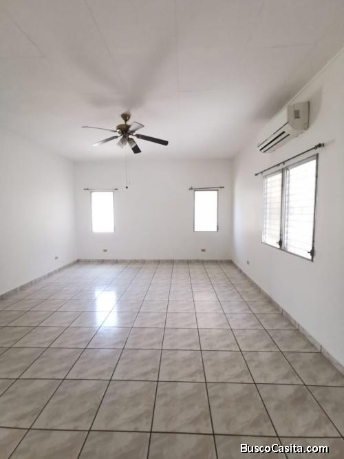  Casa en Venta en Villas del Sol