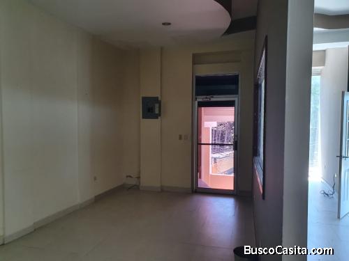 SE RENTA LOCAL EN EDIFICIO UBICADO EN BULEVAR DEL Nte. POR LA 105 BRIGADA