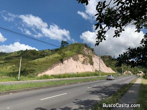 VENTA DE TERRENOS PARA BODEGA EN EL ANILLO PERIFÉRICO CERVA DE LA REPRESA LOS LAURES 