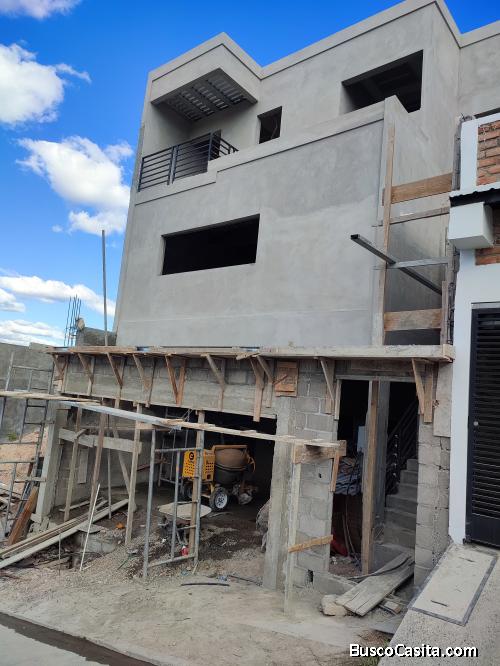 VENTA DE AMPLIA Y NUEVA VIVIENDA EN RESIDENCIAL EL SAUCE