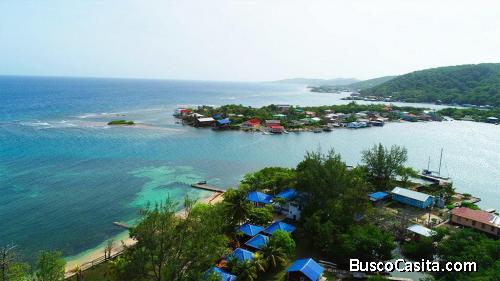 Bella propiedad en isla, al Este de Roatán!!  GRAN OPORTUNIDAD!!